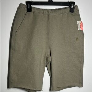 4240. FREE PEOPLE For The Win Long Shorts in Sage Stone Sz S NWT $58